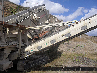 Metso Nordberg Lokotrack ST620 screener on site (2)