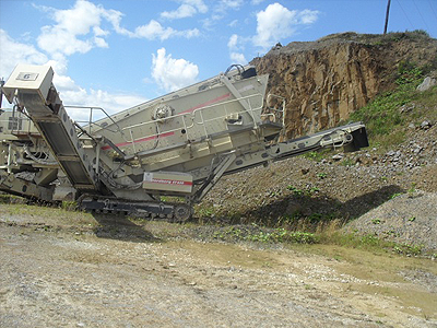 Metso Nordberg Lokotrack ST620 screener on site (3)