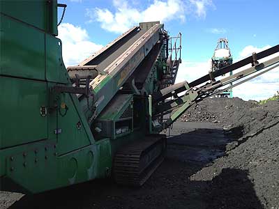 McCloskey S130 screener on site (1)